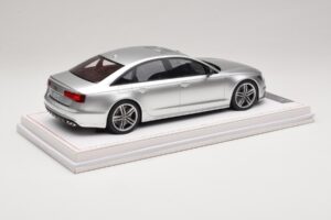 Audi S6 C7 Florett Silver Metallic IVY Merit 1:18 REMC038 Hartsi — kuva 3 / 7