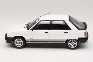 Renault 11 Turbo Valkoinen MCG 1:18 MCG18589 Metalli — kuva 3 / 6