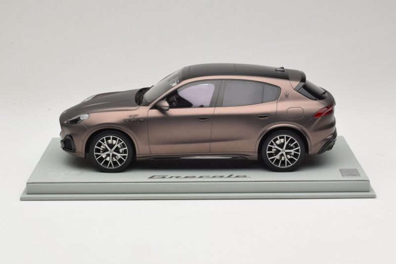 Maserati Grecale Pronssi BBR 1:18 P18220FMAS Hartsi