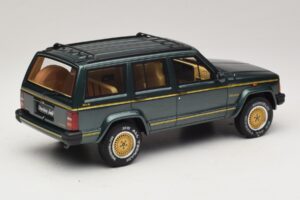 Jeep Cherokee XJ Limited Hunter Green Otto 1:18 OT1204 Hartsi — kuva 2 / 6