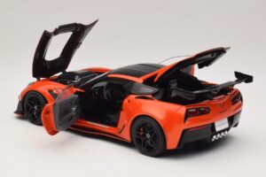 Chevrolet Corvette C7 ZR1 Punainen IXO 1:18 U18RDC001-FO Metalli — kuva 5 / 8