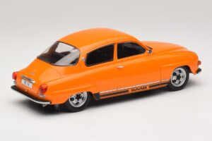 Saab 96 V4 Oranssi MCG 1:18 MCG18654 Metalli — kuva 2 / 6