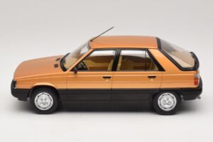 Renault 11 GTL Kulta MCG 1:18 MCG18590 Metalli — kuva 3 / 6