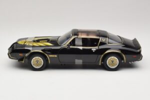 Pontiac Firebird Trans Am Kill Bill Movie Greenlight 1:18 12951 Metalli — kuva 3 / 6