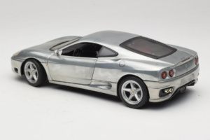 Ferrari 360 Modena Kromihopea Hot Wheels 1:18 27774 Metalli — kuva 7 / 8
