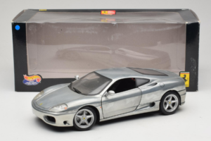 Ferrari 360 Modena Kromihopea Hot Wheels 1:18 27774 Metalli — kuva 8 / 8