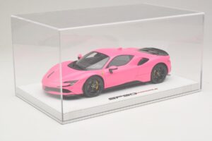 Ferrari SF90 Pack Fiorano Kiiltävä Qatar Pink BBR 1:18 RACELINE137 Hartsi — kuva 6 / 7