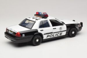 Ford Crown Victoria Police Interceptor The Hangover Movie Greenlight 1:18 12911 Metalli — kuva 2 / 6