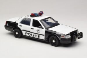 Ford Crown Victoria Police Interceptor The Hangover Movie Greenlight 1:18 12911 Metalli — kuva 4 / 6