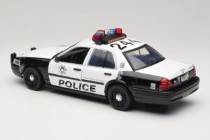 Ford Crown Victoria Police Interceptor The Hangover Movie Greenlight 1:18 12911 Metalli — kuva 5 / 6