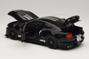 Ford Mustang Shelby GT500 S550 Musta IXO 1:18 U18RDC002-FO Metalli — kuva 5 / 8