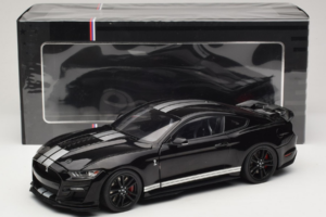 Ford Mustang Shelby GT500 S550 Musta IXO 1:18 U18RDC002-FO Metalli — kuva 8 / 8