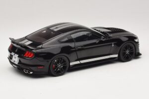 Ford Mustang Shelby GT500 S550 Musta IXO 1:18 U18RDC002-FO Metalli — kuva 3 / 8