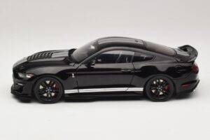 Ford Mustang Shelby GT500 S550 Musta IXO 1:18 U18RDC002-FO Metalli — kuva 4 / 8