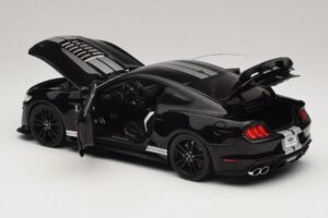 Ford Mustang Shelby GT500 S550 Musta IXO 1:18 U18RDC002-FO Metalli — kuva 5 / 8