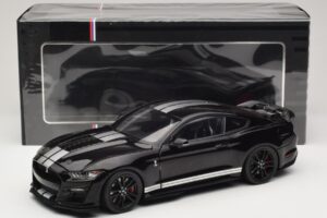 Ford Mustang Shelby GT500 S550 Musta IXO 1:18 U18RDC002-FO Metalli — kuva 8 / 8