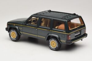 Jeep Cherokee XJ Limited Dark Hunter Green Otto 1:18 OT1340 Hartsi — kuva 5 / 6