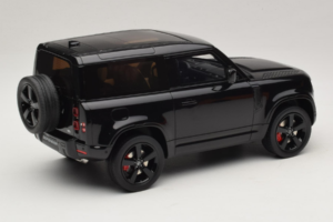 Land Rover Defender 90 L663 P400 X-Dynamic HSE Santorini Black GT Spirit 1:18 GT992 Hartsi — kuva 2 / 6