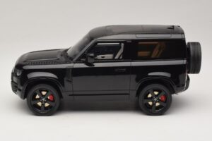 Land Rover Defender 90 L663 P400 X-Dynamic HSE Santorini Black GT Spirit 1:18 GT992 Hartsi — kuva 3 / 6