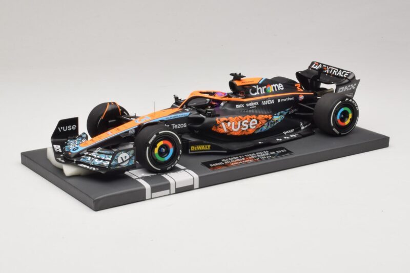 McLaren MCL36 #3 D. Ricciardo Abu Dhabi GP 2022 Minichamps 1:18 537224003 Hartsi