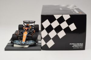 McLaren MCL36 #3 D. Ricciardo Abu Dhabi GP 2022 Minichamps 1:18 537224003 Hartsi — kuva 6 / 7