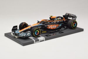 McLaren MCL36 #4 L. Norris Abu Dhabi GP 2022 Minichamps 1:18 537224004 Hartsi