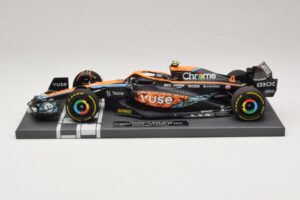 McLaren MCL36 #4 L. Norris Abu Dhabi GP 2022 Minichamps 1:18 537224004 Hartsi — kuva 3 / 7