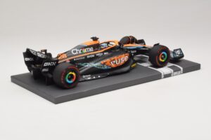 McLaren MCL36 O. Piastri Abu Dhabi Test 2022 Minichamps 1:18 537221828 Hartsi — kuva 2 / 7