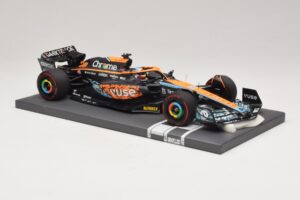McLaren MCL36 O. Piastri Abu Dhabi Test 2022 Minichamps 1:18 537221828 Hartsi — kuva 4 / 7
