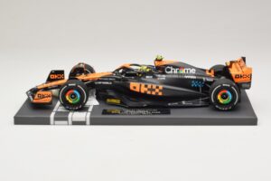 McLaren MCL60 #4 L. Norris 2nd Place Japanese GP 2023 Minichamps 1:18 537233504 Hartsi — kuva 3 / 7