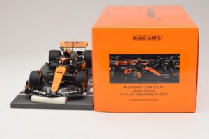 McLaren MCL60 #4 L. Norris 2nd Place Singapore GP 2023 Minichamps 1:18 537233404 Hartsi — kuva 6 / 7