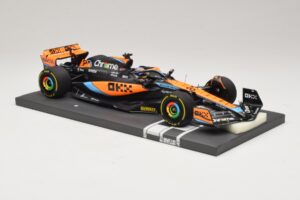 McLaren MCL60 #81 O. Piastri Hungarian GP 2023 Minichamps 1:18 537233081 Hartsi — kuva 4 / 7