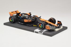 McLaren MCL60 #81 O. Piastri Japanese GP 2023 Minichamps 1:18 537233581 Hartsi — kuva 4 / 7