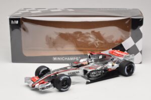 McLaren MP4/21 #3 K. Raikkonen 2006 Minichamps 1:18 530061803 Hartsi — kuva 7 / 7
