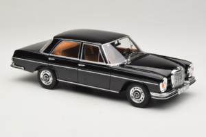 Mercedes 280 SE W108 Musta Norev 1:18 183360 Metalli — kuva 6 / 8