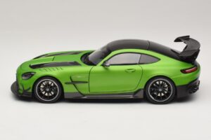 Mercedes AMG GT Black Series C190 Matt Green Metallic Minichamps 1:18 110032022 Metalli — kuva 4 / 8