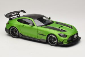 Mercedes AMG GT Black Series C190 Matt Green Metallic Minichamps 1:18 110032022 Metalli — kuva 6 / 8