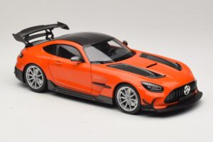 Mercedes AMG GT Black Series C190 Oranssi Hopeavanteilla Minichamps 1:18 110032024 Metalli — kuva 6 / 8