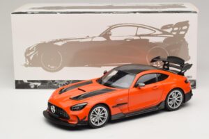 Mercedes AMG GT Black Series C190 Oranssi Hopeavanteilla Minichamps 1:18 110032024 Metalli — kuva 8 / 8