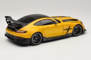 Mercedes AMG GT Black Series C190 Solarbeam Yellow Metallic Minichamps 1:18 110032021 Metalli — kuva 3 / 8