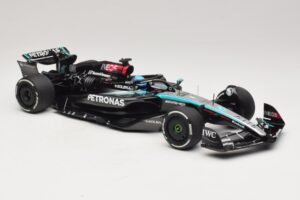 Mercedes AMG Petronas W15 E Performance G. Russell 2024 Minichamps 1:18 110240163 Hartsi — kuva 4 / 7
