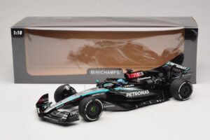 Mercedes AMG Petronas W15 E Performance G. Russell 2024 Minichamps 1:18 110240163 Hartsi — kuva 7 / 7