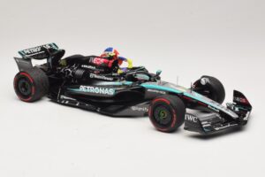 Mercedes AMG Petronas W15 E Performance L. Hamilton Winner British GP 2024 Minichamps 1:18 110241244 Hartsi — kuva 4 / 7