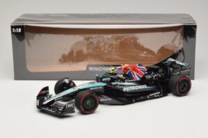 Mercedes AMG Petronas W15 E Performance L. Hamilton Winner British GP 2024 Minichamps 1:18 110241244 Hartsi — kuva 7 / 7