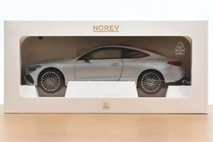Mercedes CLE C236 Coupé Hightech Silver Norev 1:18 183939 Metalli — kuva 2 / 2