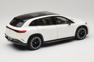 Mercedes EQS SUV X296 Manufaktur Diamond White NZG 1:18 B66960590 Metalli — kuva 3 / 8