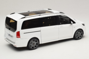 Mercedes V-Class W447 AMG Line Valkoinen Norev 1:18 183876 Metalli — kuva 3 / 8