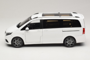 Mercedes V-Class W447 AMG Line Valkoinen Norev 1:18 183876 Metalli — kuva 5 / 8