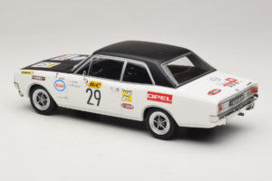 Opel Commodore A #29 J-L. Clarr / J-P. Peyroux Tour de France Automobile 1971 MCG 1:18 MCG18562R Metalli — kuva 5 / 6