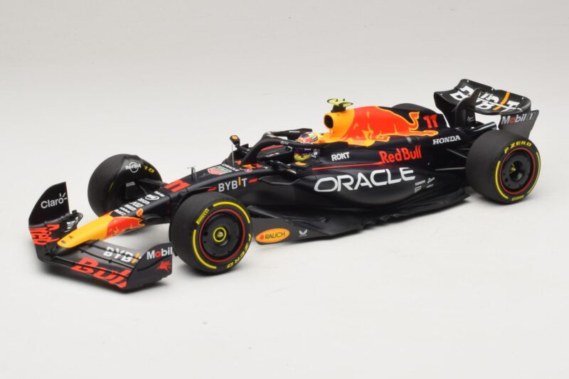 Oracle Red Bull Racing RB19 S. Perez Abu Dhabi GP 2023 Minichamps 1:18 110232311 Hartsi
